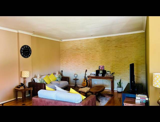 3 BEDROOM APARTMENT FOR SALE IN BULWER